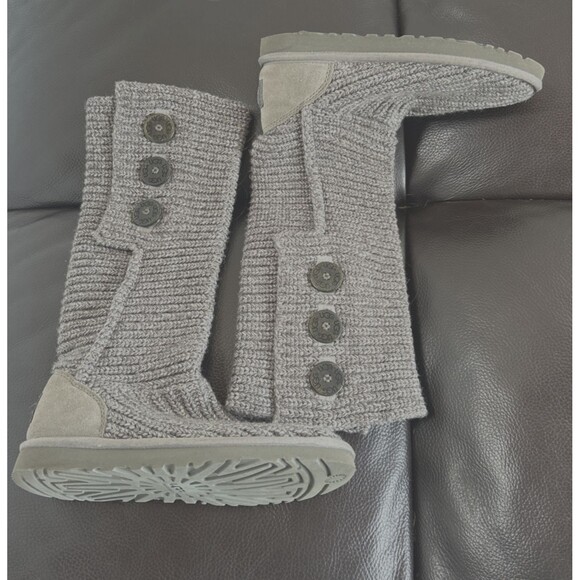 UGG AUSTRALIA Classic Cardy Gray Boots Chunky Sweater Knit Size US 7 - Picture 2 of 7